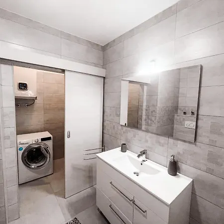 Premium Zgornje Skofije